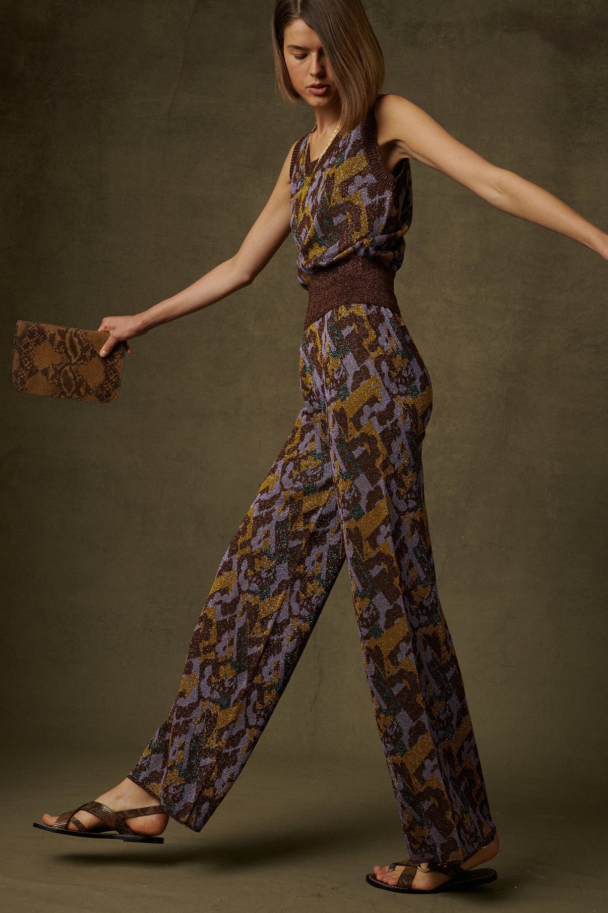 CAMISETA SIN MANGAS DE PUNTO PETON MORADO vue 2