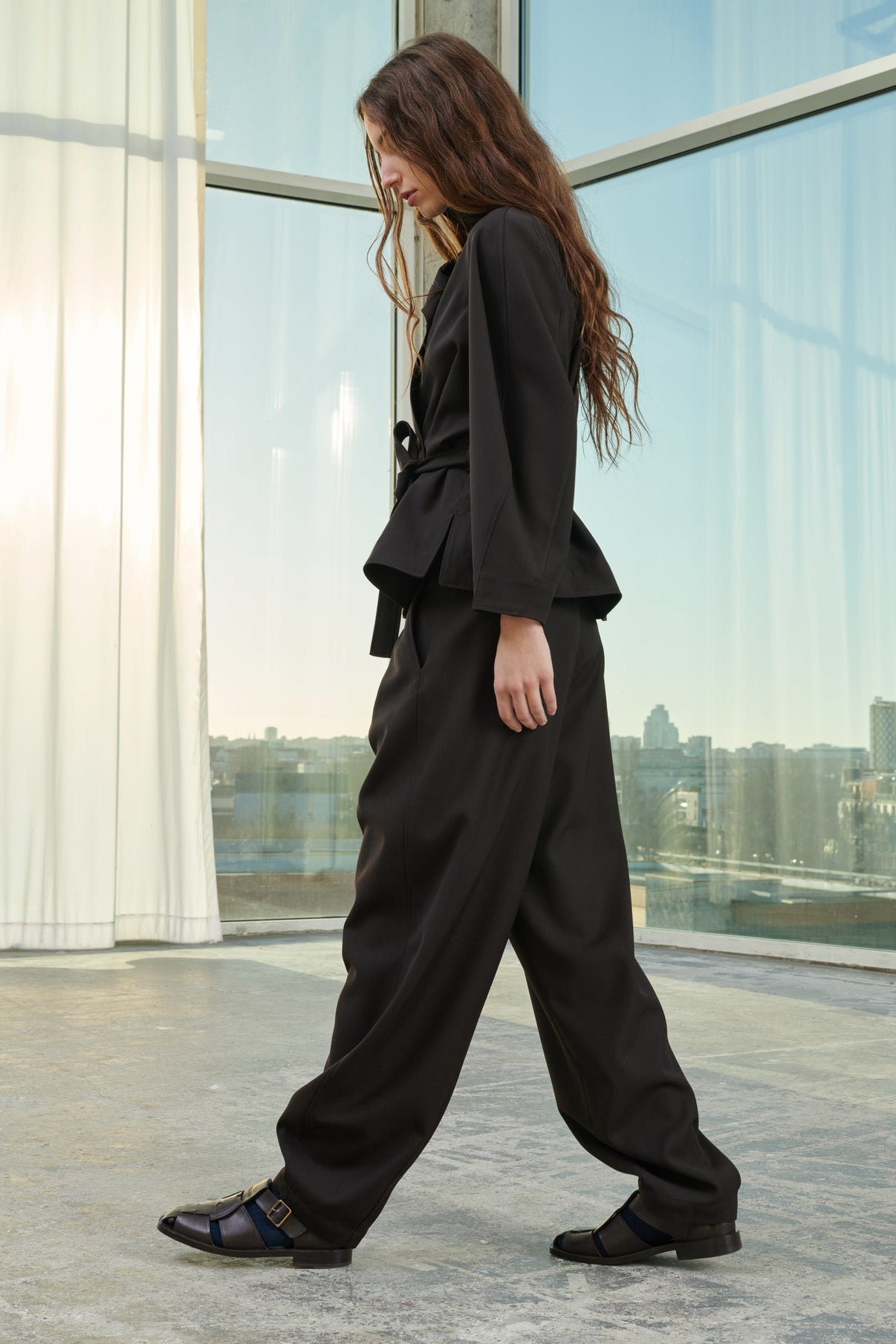 CHAQUETA THEIA NEGRA vue 4