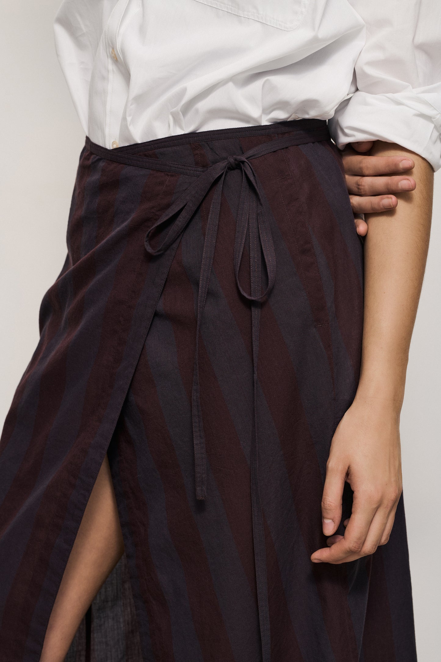 FALDA LA GONNA BURDEOS